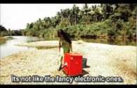 Hilarious Animals That Try To Talk To Humans