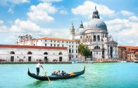 Venice – Gondola Ride And Serenade